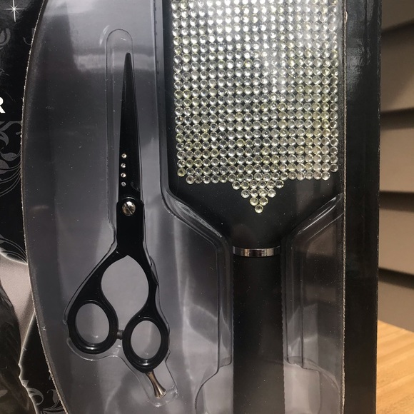 Fromm Sparkle Rhinestone Shear, Apron & Brush Set - Picture 4 of 9